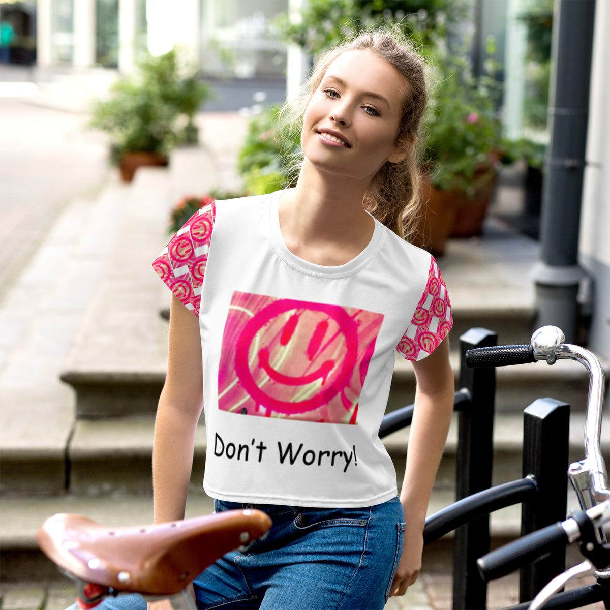 Don’t worry be happy crop top