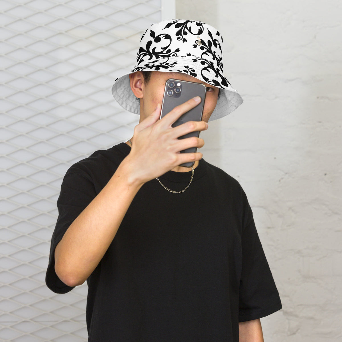 Reversible bucket hat